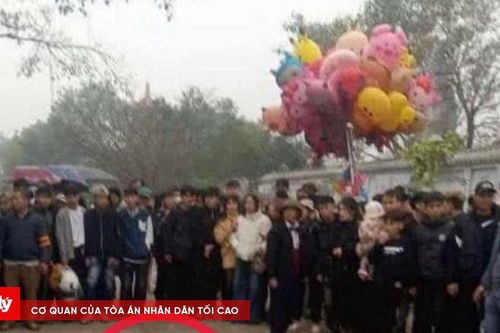 Nam thanh niên bị đâm gục giữa đường ở Hà Nội