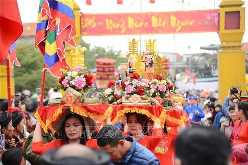 Không tổ chức lễ hội tràn lan gây tốn kém, lãng phí thời gian, tiền bạc