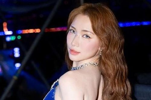'Bà hoàng ngoại giao' của V-biz từ chối tham gia 'Chị đẹp' bản Trung và Em Xinh 'Say Hi'