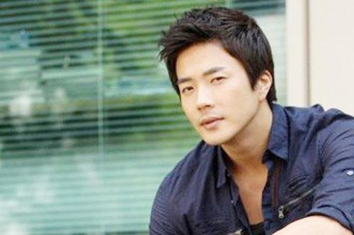 Tài tử Kwon Sang Woo sốc khi nhận kết quả chụp phổi?