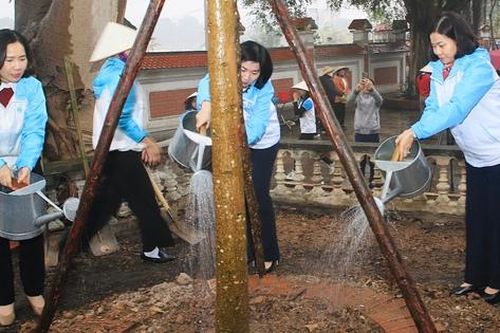 Chủ tịch Hội LHPN Việt Nam Nguyễn Thị Tuyến tham dự phát động Tết trồng cây tại Hà Nội