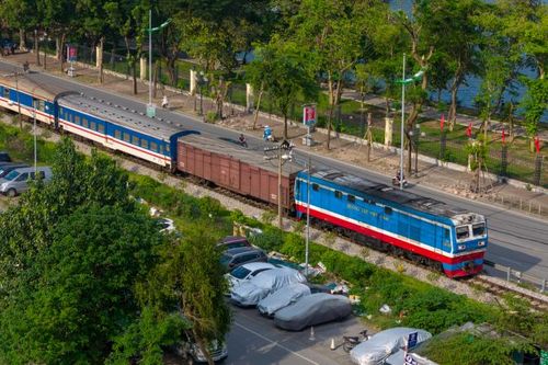 Chính sách 'luồng xanh' và đầu tư công: Động lực tăng trưởng 2025