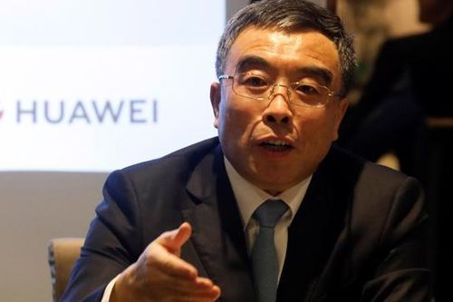 Chủ tịch Huawei tuyên bố doanh thu năm 2024 vượt 118 tỷ USD