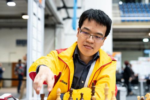Lê Quang Liêm vô địch giải cờ chớp online thế giới