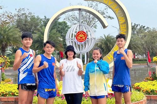 Kickboxing 'lĩnh ấn' khai xuân