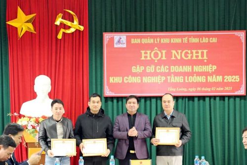 Ban Quản lý Khu kinh tế tỉnh gặp gỡ các doanh nghiệp trong Khu Công nghiệp Tằng Loỏng