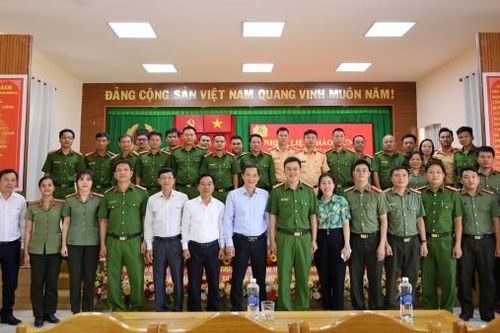 Quyền Bí thư Tỉnh ủy thăm và làm việc tại Công an huyện Đạ Huoai