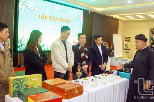 90 học viên tham gia tập huấn về nghệ thuật pha trà