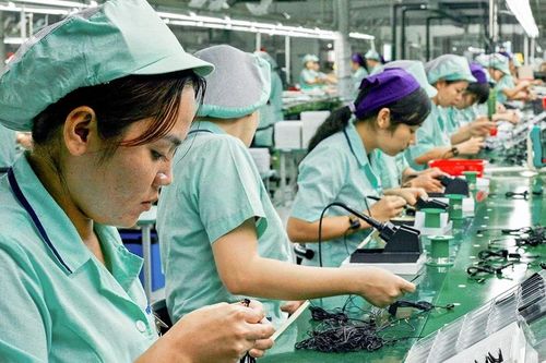 Bình Dương: Nhà máy, xí nghiệp sáng đèn, tăng tốc sản xuất đơn hàng đầu năm