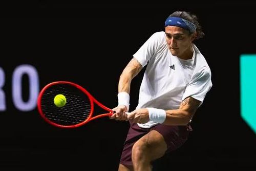 Các tay vợt tên tuổi bị loại từ vòng 1 Rotterdam Open