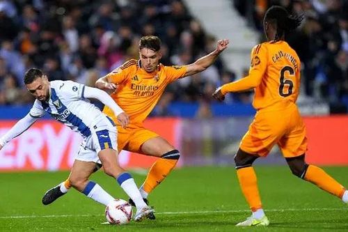 Real Madrid tiến vào bán kết Cúp Nhà vua