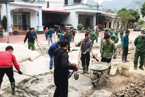 Xuân về vùng biên Lý Vạn