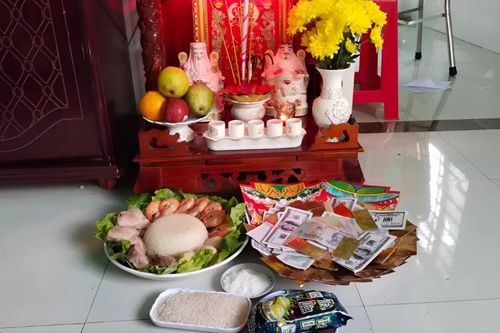 Nên làm gì với gạo, muối sau khi cúng thần Tài?