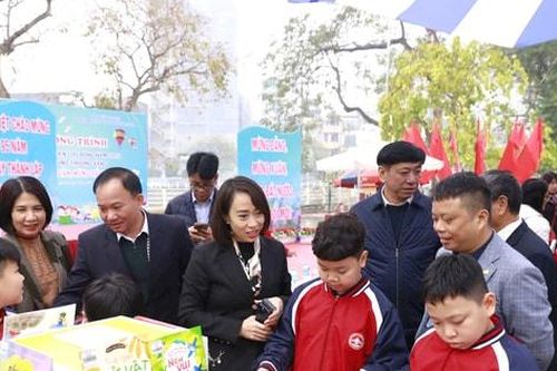 Hà Nội: Khai mạc chương trình phục vụ thư viện lưu động tại vườn hoa, công viên