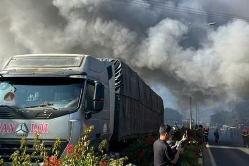 Cháy lớn ở TP Buôn Ma Thuột, nhiều tài sản bị thiêu rụi
