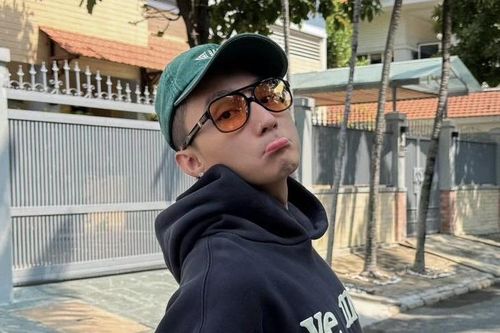 Sơn Tùng M-TP gây chú ý
