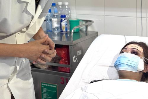 Mù mắt vĩnh viễn vì tự tiêm filler tại nhà