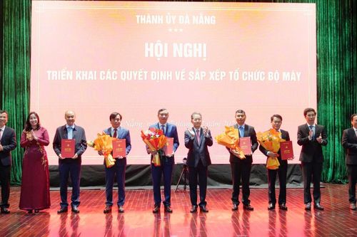 Chủ tịch UBND TP Đà Nẵng Lê Trung Chinh giữ chức Bí thư Đảng ủy UBND thành phố