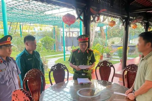 Bắt đối tượng trốn thuế hơn 20 tỷ đồng khi mua bán 1 triệu tấn gỗ keo