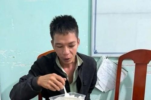 Khởi tố kẻ mang lựu đạn giả dọa giết cả nhà người yêu cũ