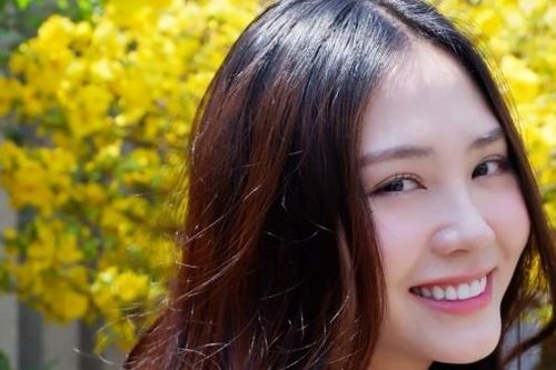 Hoa hậu Mai Phương 'cân' mọi gu thời trang, ghi điểm trong mắt người đối diện