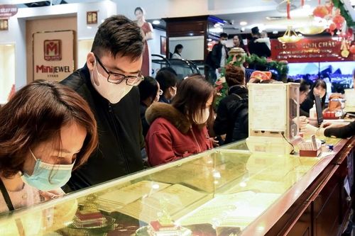 Ngày vía Thần Tài 2025 mua gì mang lại may mắn?