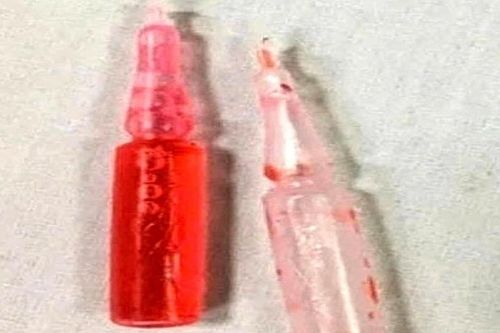 Uống nhầm thuốc diệt chuột nhặt ngoài đồng, một cháu bé tử vong