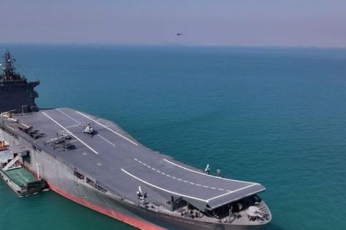 Iran trình làng tàu sân bay dành cho thiết bị bay không người lái