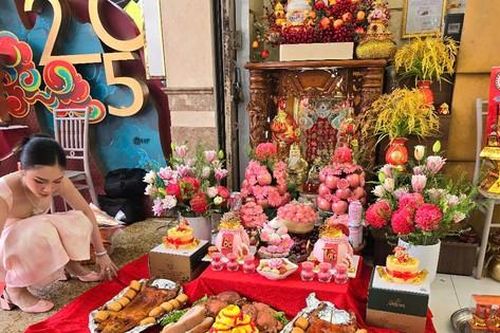 Vía thần Tài, người miền Tây mua gì?