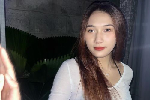 Ngắm vẻ đẹp vạn người mê của chân dài bóng chuyền 19 tuổi Lan Vy