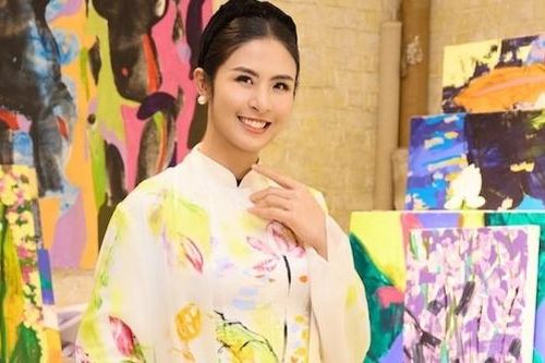 Hoa hậu Ngọc Hân đón tin vui đầu năm