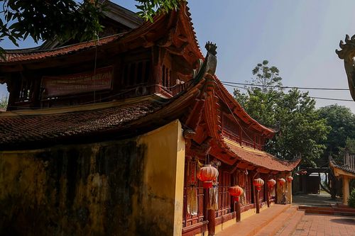 Ngôi chùa cổ 300 tuổi ngự ở cổng làng khoa bảng