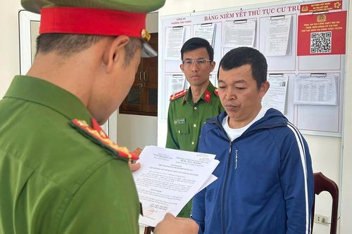 Bắt nhân viên nhà hàng dùng cồn y tế pha chế rượu làm 2 du khách tử vong