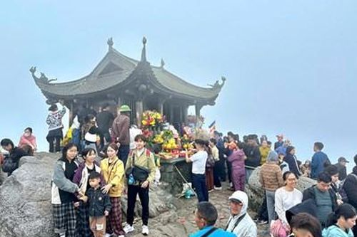 Khai hội Xuân Yên Tử năm 2025