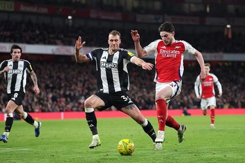 Arsenal gặp phải 'hung thần'