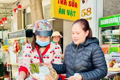 Gia Lai: Sôi động mua bán ngày vía Thần tài