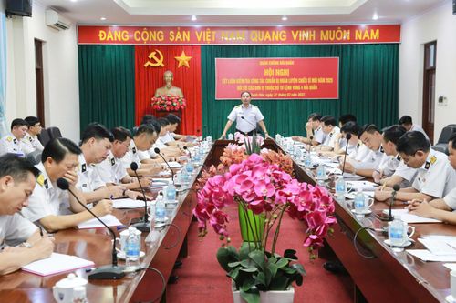 Quân chủng Hải quân kiểm tra công tác chuẩn bị huấn luyện chiến sĩ mới tại Vùng 4 Hải quân