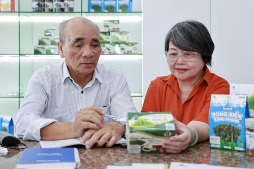 Người biến rong nho thành 'vàng xanh'