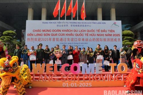 Du lịch Lạng Sơn: 'Hút khách' đầu năm