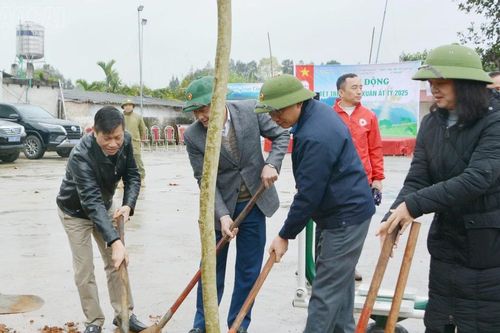 Trồng 1.000 cây xanh tại xã Thống Nhất, thành phố Lào Cai