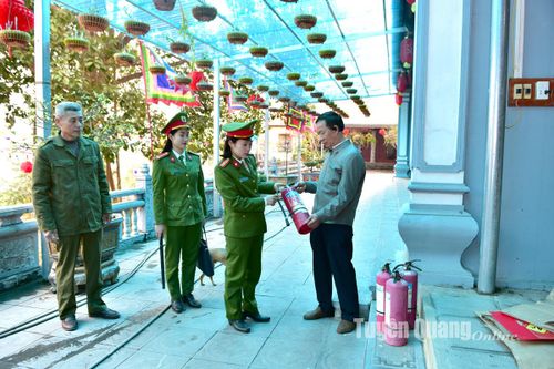 Bảo đảm an ninh trật tự mùa lễ hội đầu xuân
