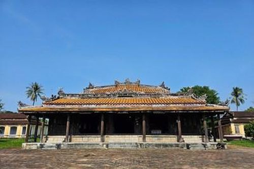 Chuyển giao Di tích Quốc Tử Giám về Trung tâm Bảo tồn Di tích Cố đô Huế quản lý
