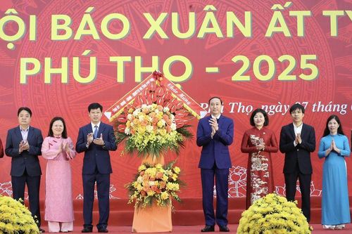 Phú Thọ: Khai mạc Hội báo Xuân Ất Tỵ 2025