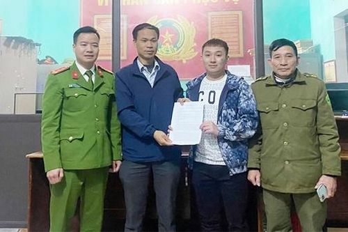 Công an xã đến tận nhà, giúp người dân nhận lại hơn 740 triệu đồng chuyển nhầm