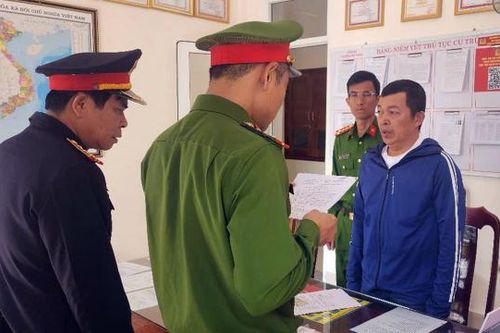 2 du khách nước ngoài tử vong sau khi uống rượu được pha chế từ... cồn y tế