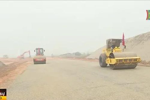 Công trường giao thông trở lại làm việc ngay sau Tết