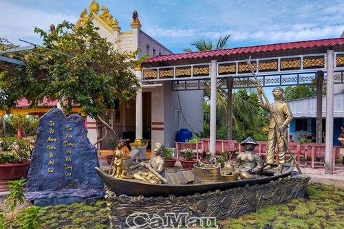 Tri ân người mở cõi
