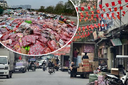 Núi bánh kẹo 'lạ' bị xả giữa làng: Siết chặt quản lý thị trường tại La Phù