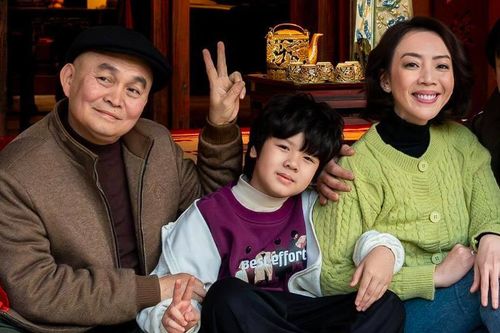 'Vua hài' Xuân Hinh lần đầu đóng phim điện ảnh ở tuổi U70