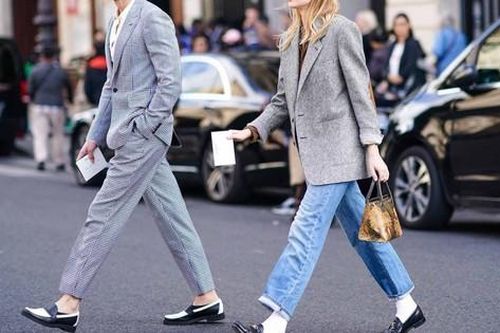 Những xu hướng giày sẽ phổ biến trong năm 2025: Sắm giày lười từ giờ là vừa!